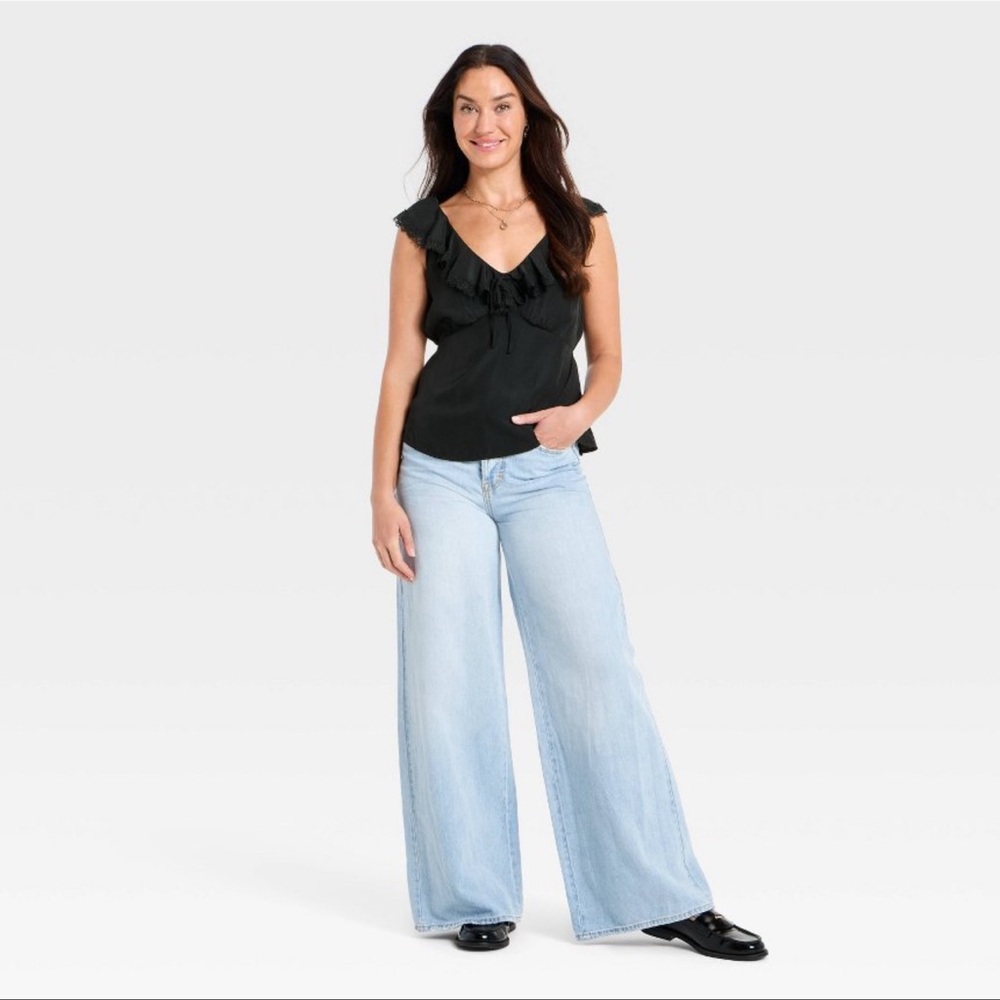 Universal Thread Black Ruffle V-Neck Sleeveless T… - image 3